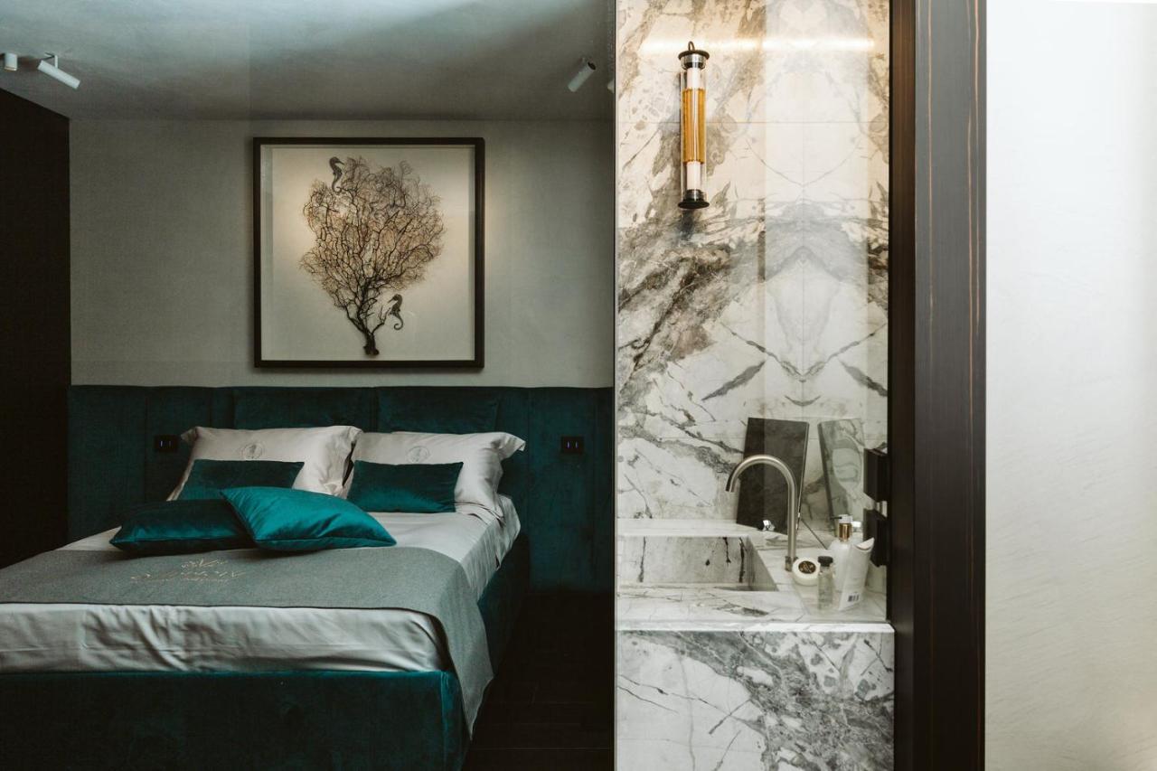 The Harbour - Luxury Living Bed and Breakfast Trani Eksteriør billede