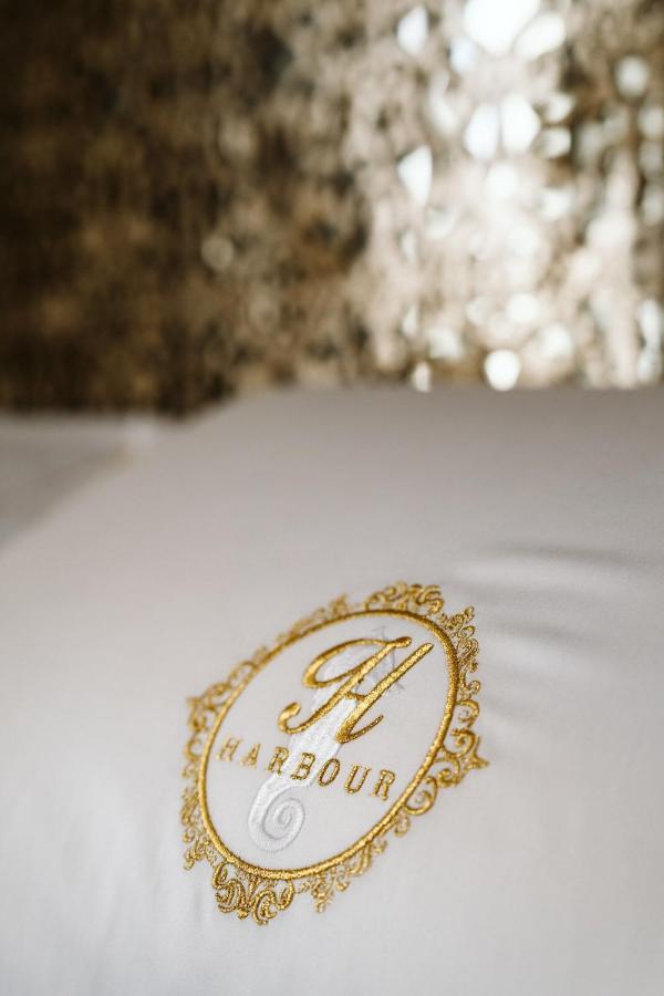 The Harbour - Luxury Living Bed and Breakfast Trani Eksteriør billede