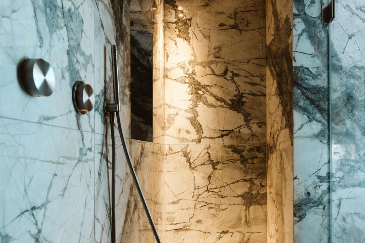 The Harbour - Luxury Living Bed and Breakfast Trani Eksteriør billede