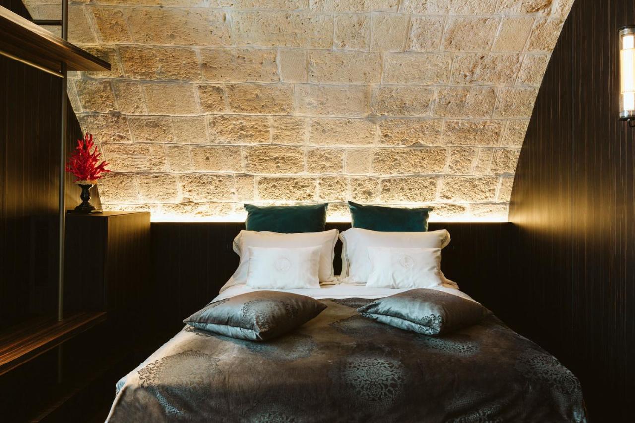 The Harbour - Luxury Living Bed and Breakfast Trani Eksteriør billede